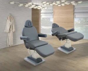 Behandelstoel Roma met armleuningen en 4 motoren