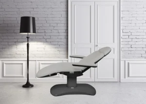 Behandelstoel Beauty Star Nova 4 motoren, zwarte basis, lichtgrijze bekleding